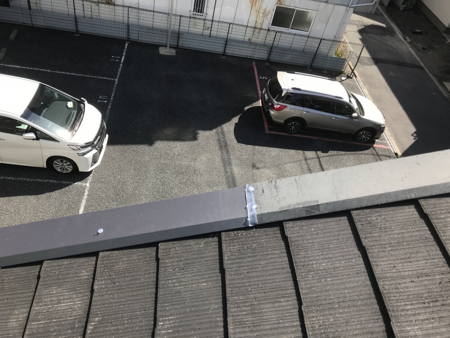 新しいケラバ板金取付後