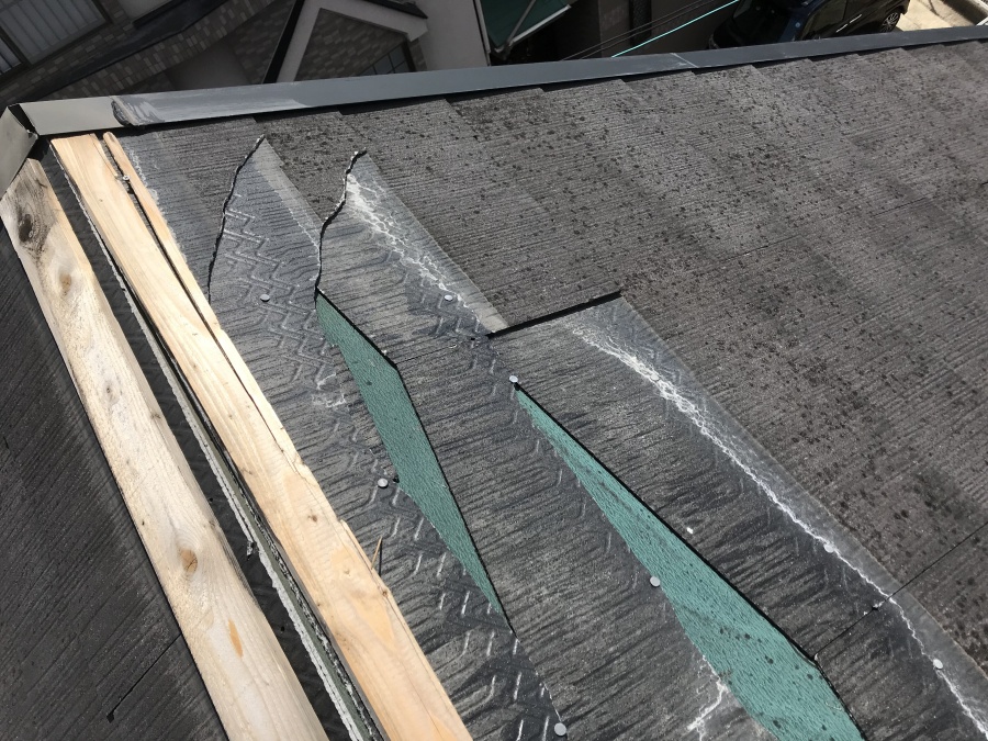 スレート屋根棟板金の劣化