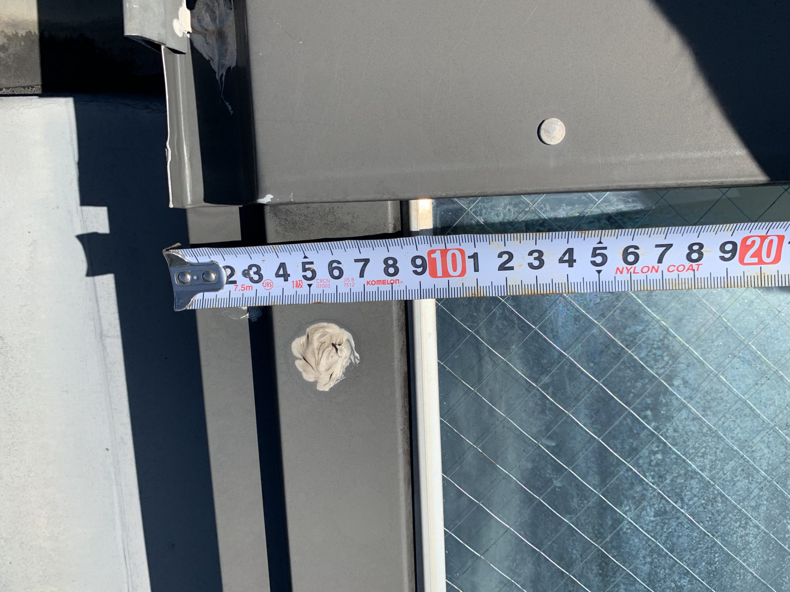 天窓の板金部を採寸