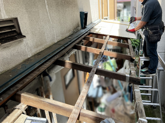 既存波板の撤去