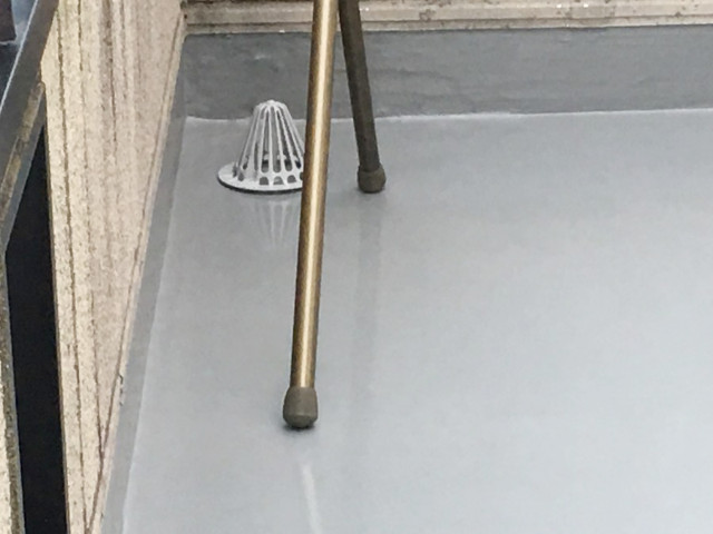 トップコート塗布後のベランダ