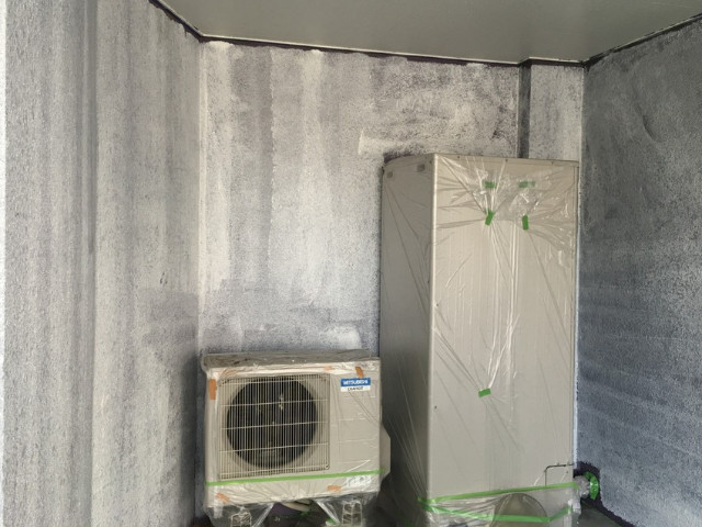 塗装前のビルトインガレージ内