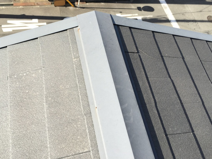 撤去前の棟板金