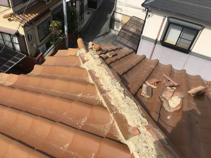 台風で被災した瓦屋根下り棟
