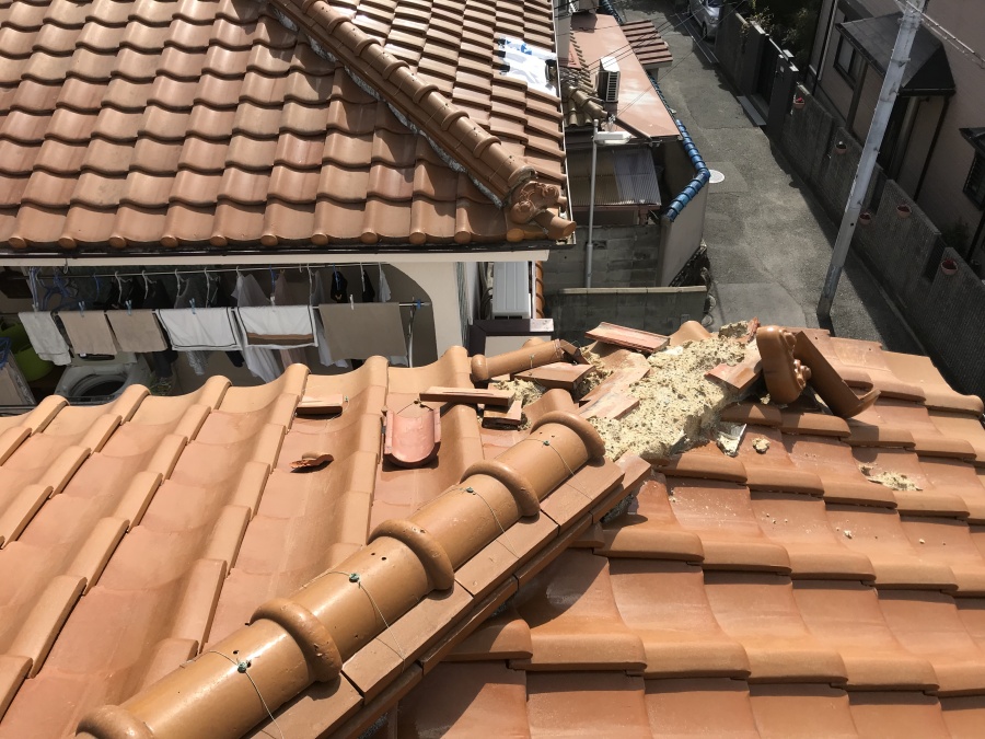 台風で被災した瓦屋根下り棟