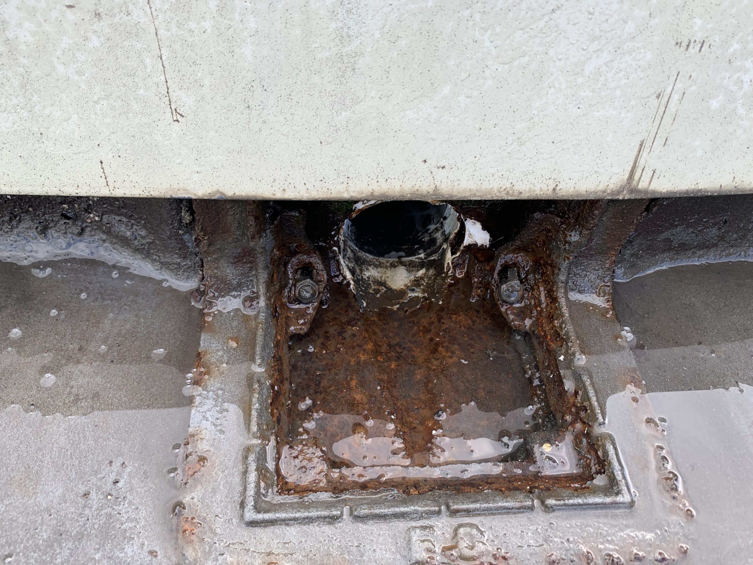 ドレンまわりの散水テスト