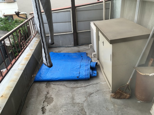 バルコニー雨漏り