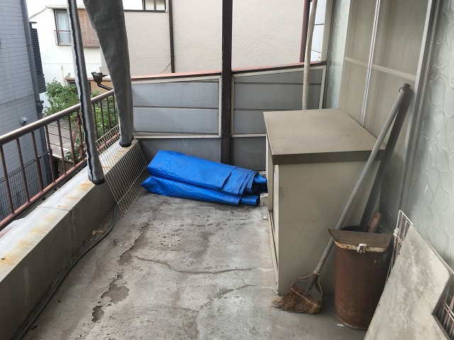 バルコニー雨漏り