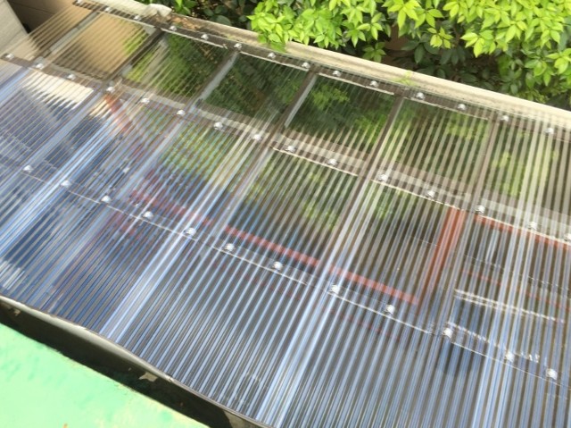 ポリカに張り替えたテラス屋根