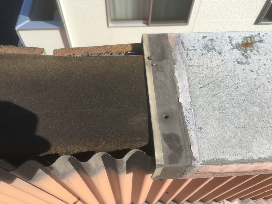 劣化した笠木板金