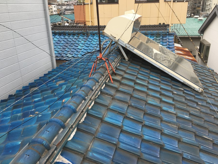 瓦屋根（切ずま）