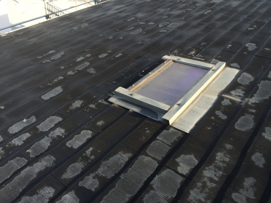 劣化したアスファルトシングル屋根