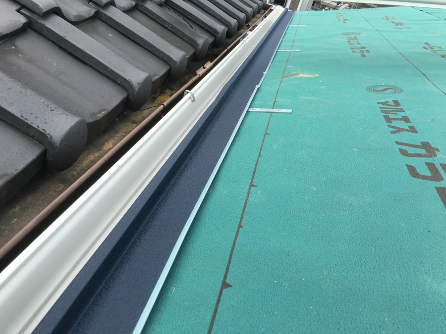 新しい雨樋設置