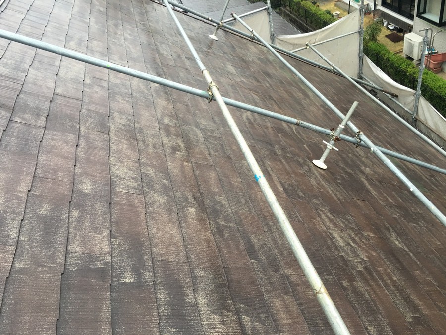 徐々に露わになる屋根の現状