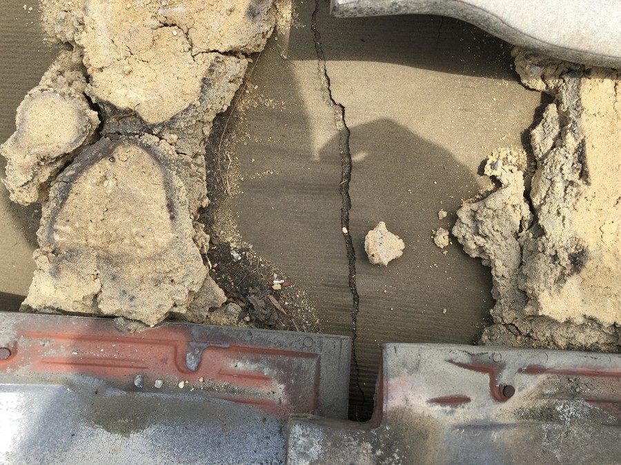 雨漏り点検時の防水紙