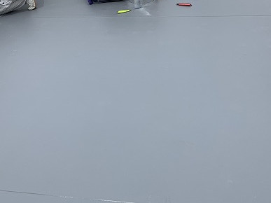 既存防水層に敷設した塩ビ防水シート