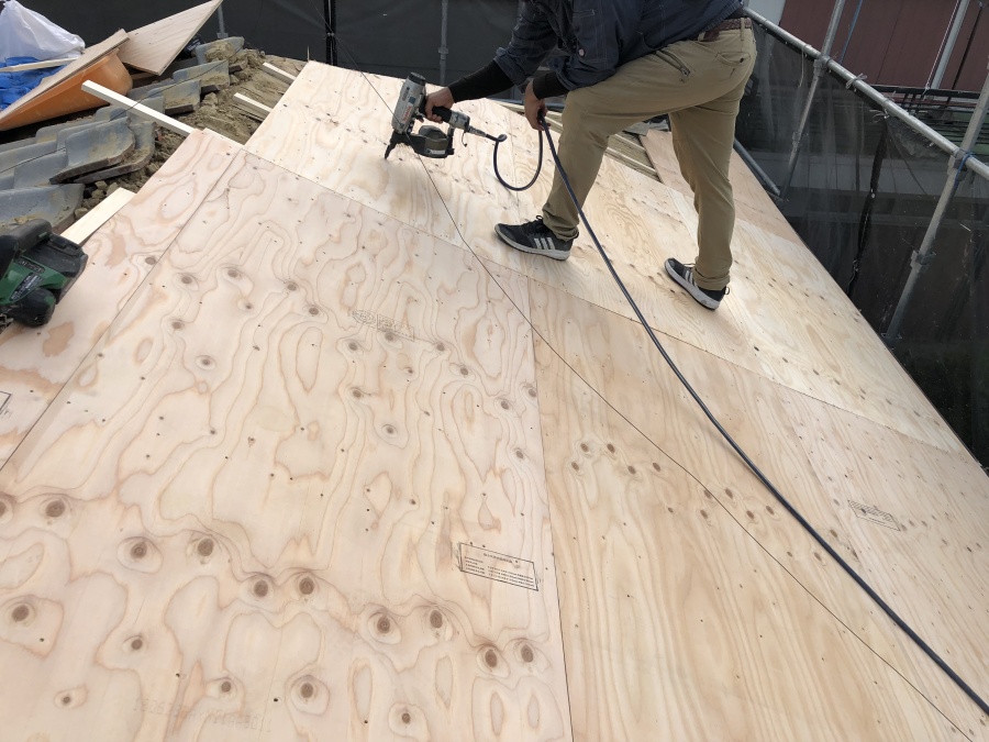 構造用合板12ミリ施工