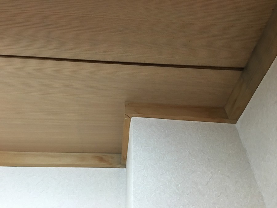 天井の雨染み