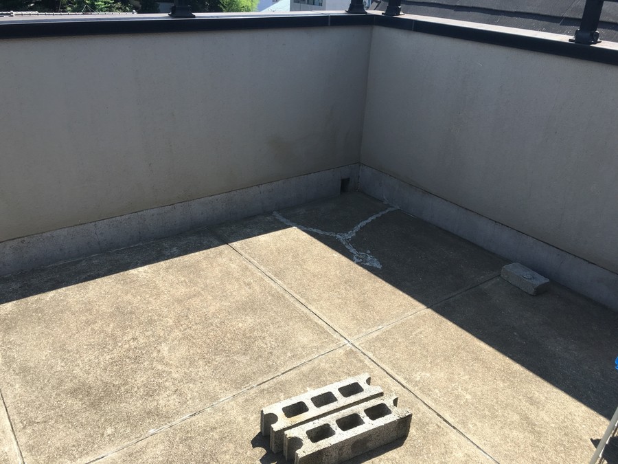 雨漏り原因となった屋上防水層