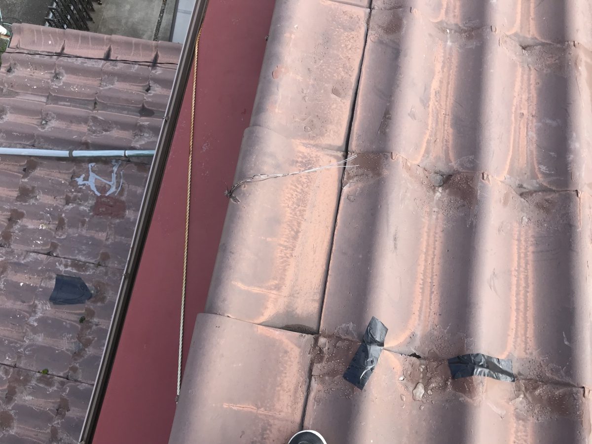 劣化した金属屋根