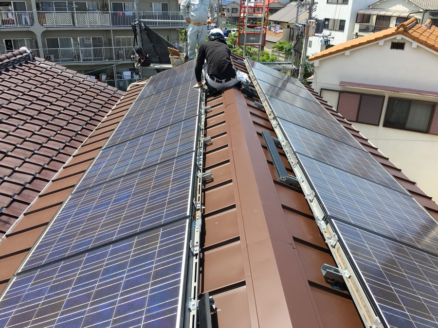 太陽光パネルを復旧