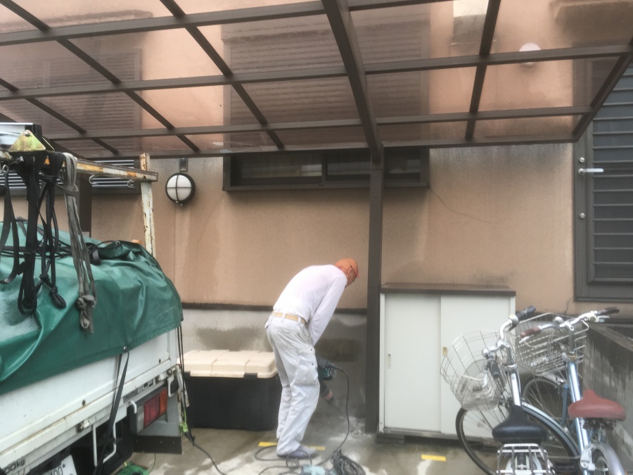 撤去前のカーポート