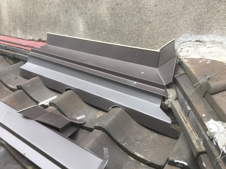 棟板金カバー取付け工事