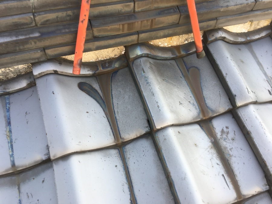 錆びの見られる屋根瓦