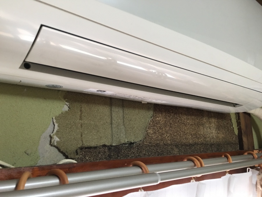 天井内壁雨漏り雨染み