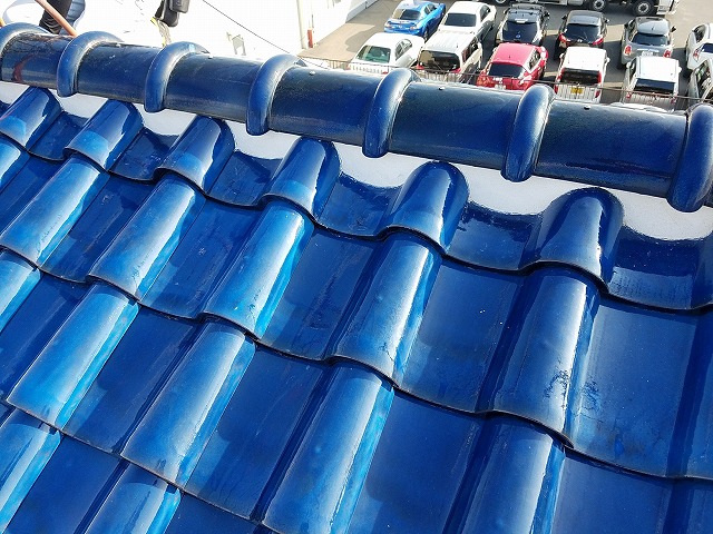 部分葺き替え後の瓦屋根