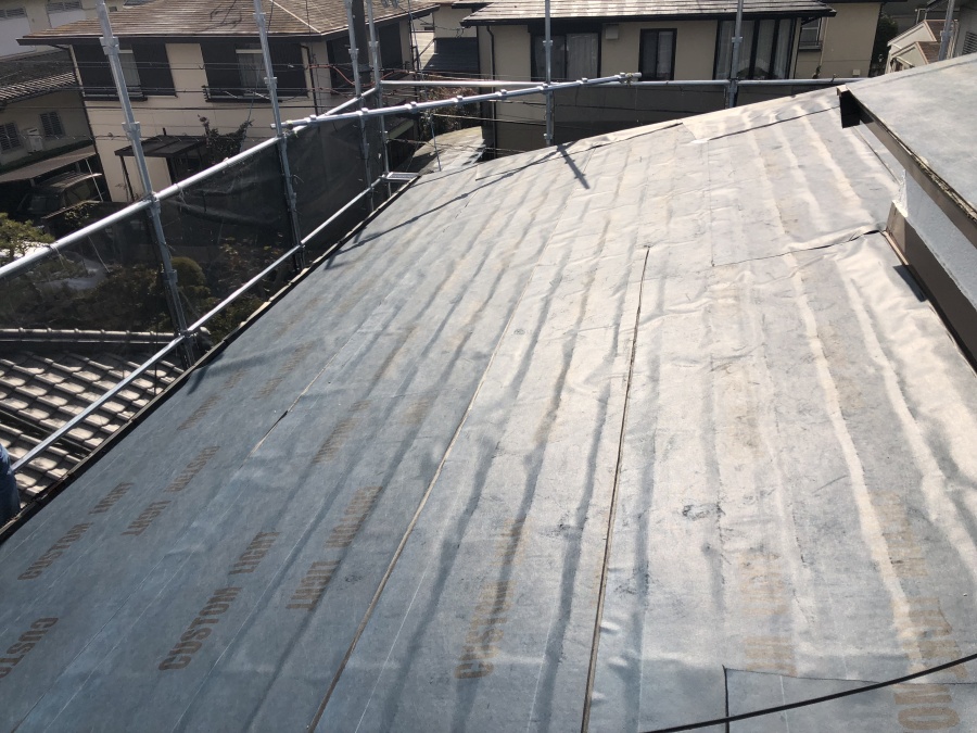 屋根リフォーム片面粘着ルーフィング