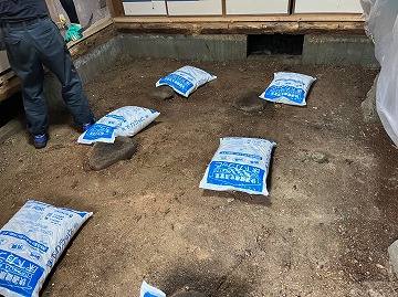 床下清掃下地準備