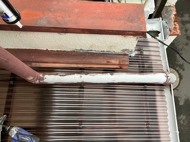 雨樋ステンレス固定