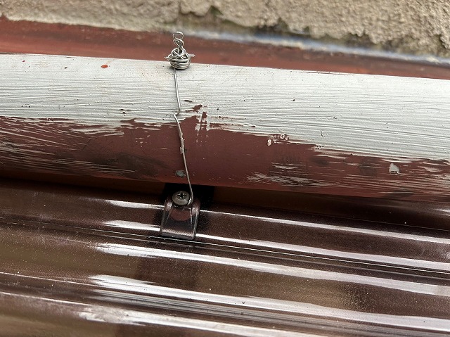 雨樋ステンレス固定