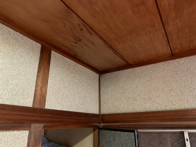 室内天井雨漏り