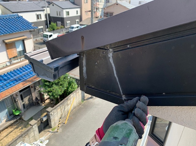 破風板ビス増し打ち