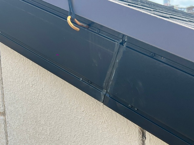 破風板継ぎ目コーキング打設完了