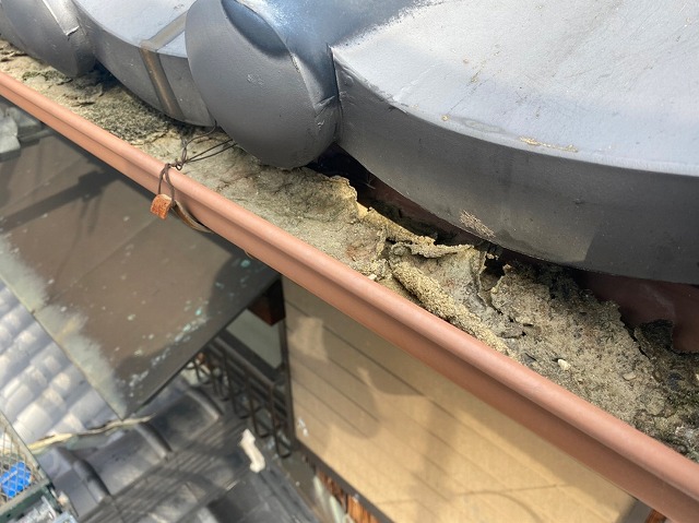 半円雨樋ゴミ、泥詰まり