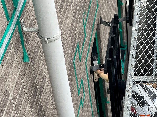 シール打ち　ヘラならし