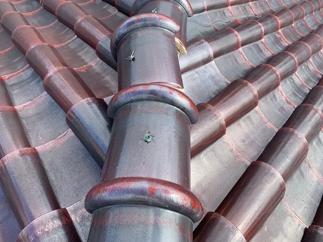 陶器瓦隅棟歪み