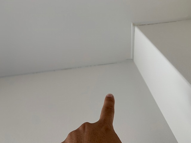 壁紙入隅雨漏り