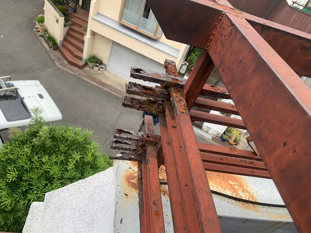 手摺のさび箇所
