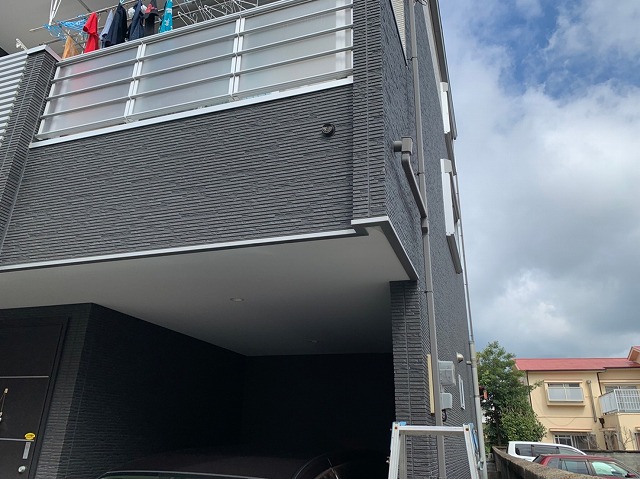 バルコニーとバルコニードレン集水器