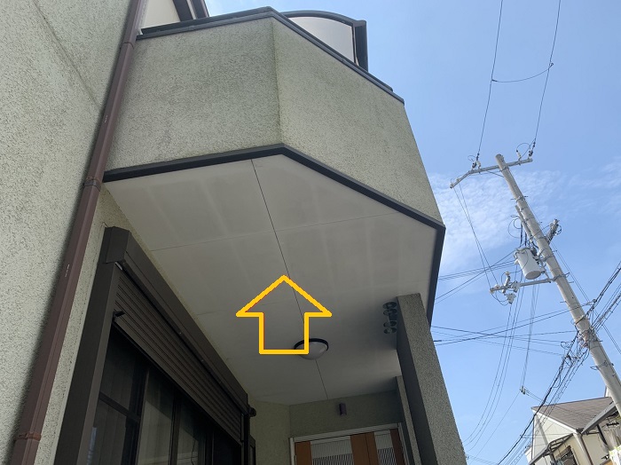 状態によりますが、軽度のうちであれば塗装で十分対応可能です👍 ただし劣化が進んでいる場合は、下地補修も含めた施工が必要になります。