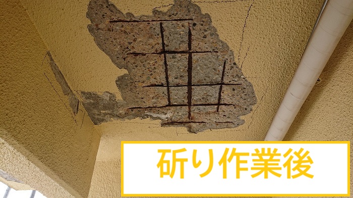 箕面市｜軒天コンクリートの剥がれを補修したマンション外壁改修工事