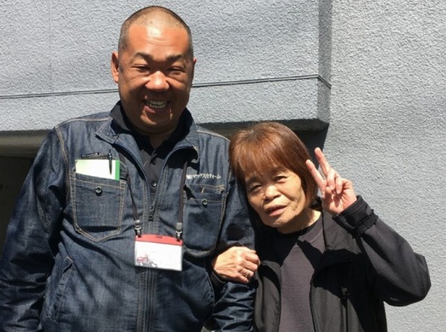 高槻市のお客様と記念撮影