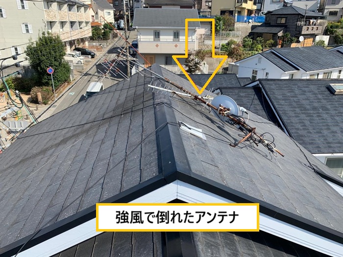 枚方市｜強風被害で屋根上アンテナ倒壊…火災保険適用は？修理事例を解説