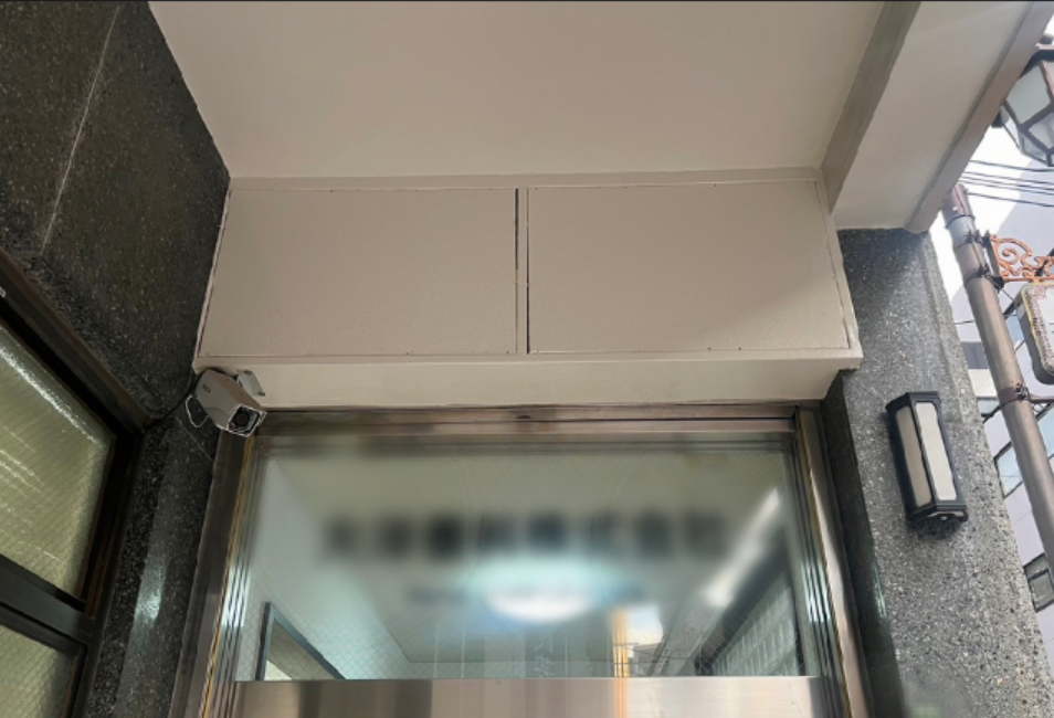 塗装後のシャッターボックス