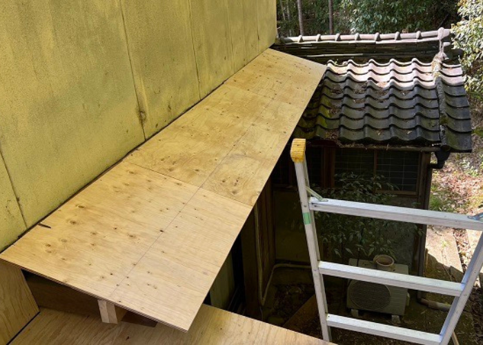 庇屋根の屋根下地交換完了