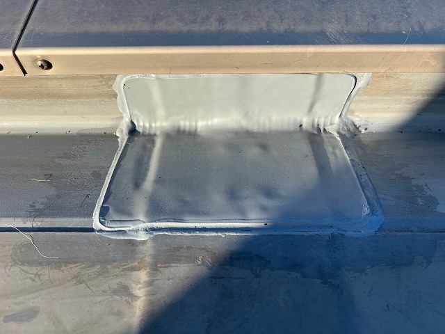 防水シート　はがれ　補修